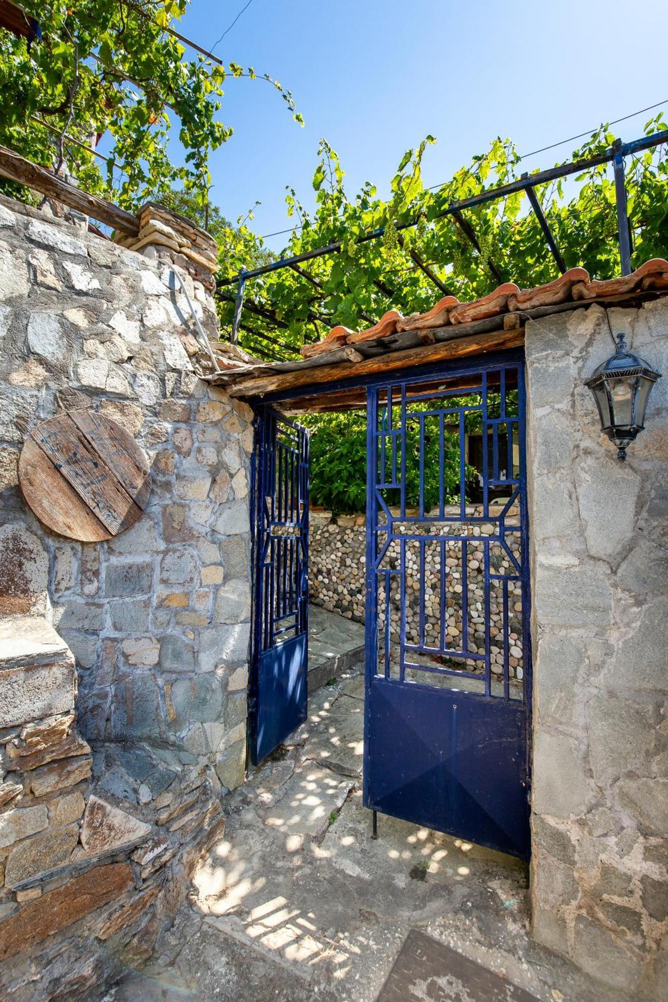 Mountain Maries (Thasos)